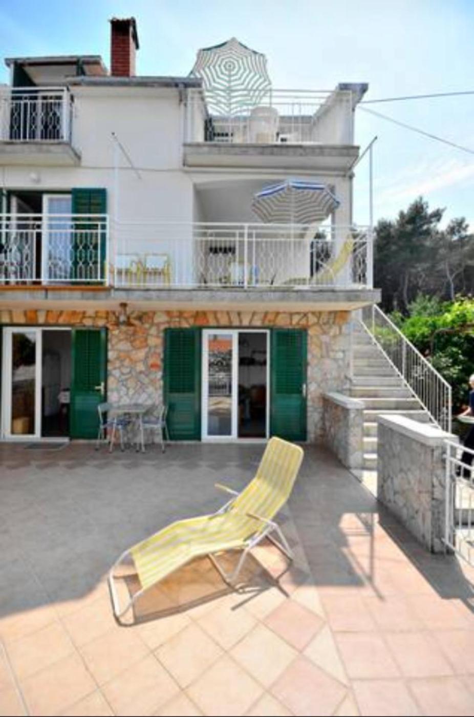 Apartment Bozikovic - Jelsa - Vitarnja エクステリア 写真