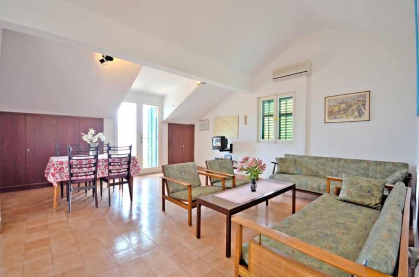 Apartment Bozikovic - Jelsa - Vitarnja エクステリア 写真