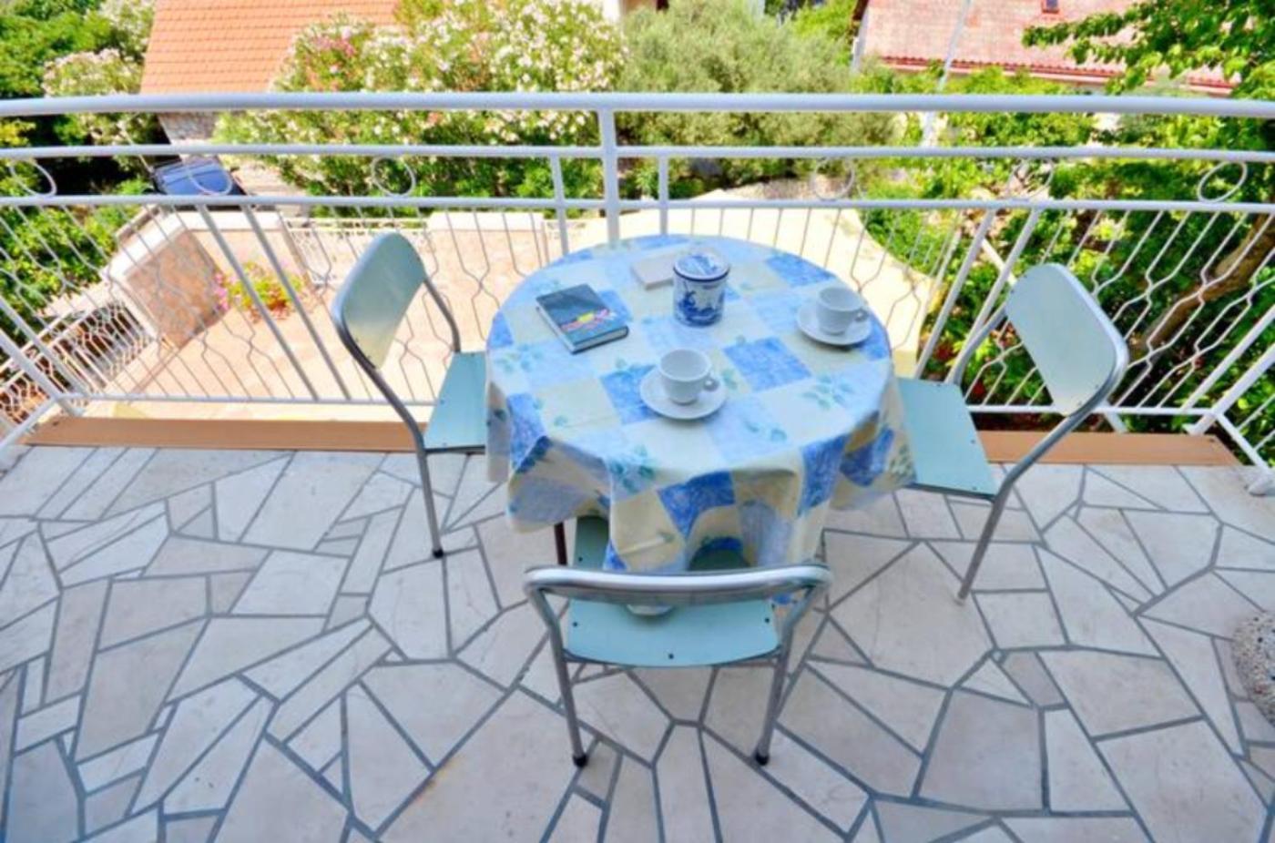 Apartment Bozikovic - Jelsa - Vitarnja エクステリア 写真