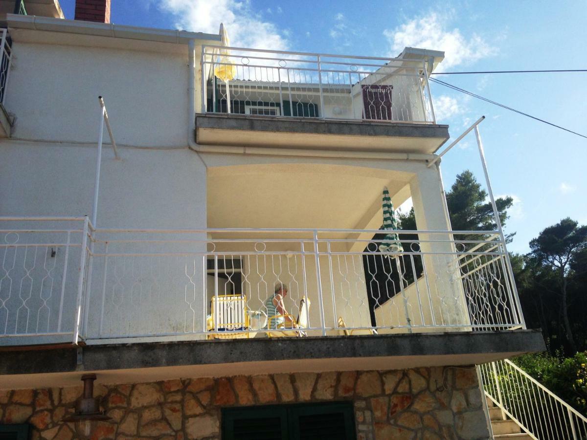 Apartment Bozikovic - Jelsa - Vitarnja エクステリア 写真